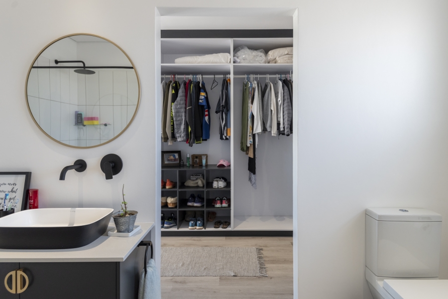 5 Bedroom Property for Sale in Myburgh Park Western Cape